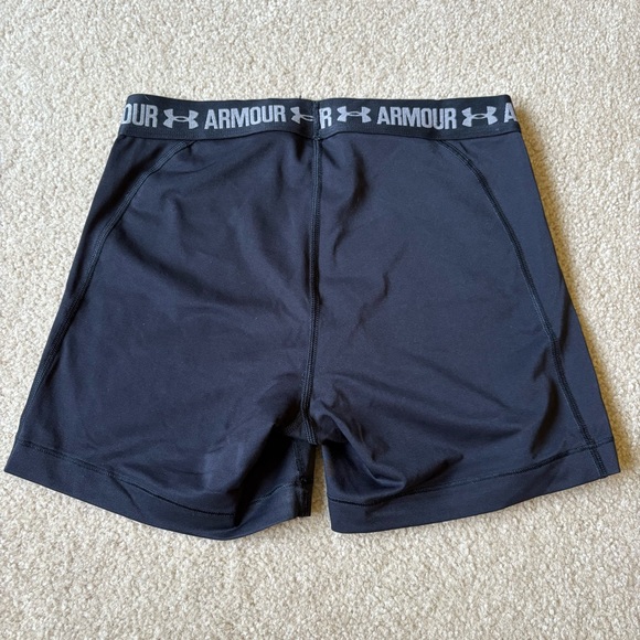 Under Armour Compression Shorts - Picture 4 of 5